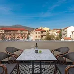 Mountain Pine Luxury Florina