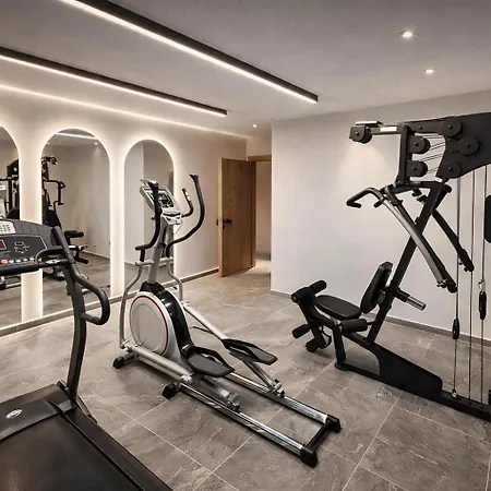 Mountain Pine Luxury Apartmanhotel Lerin