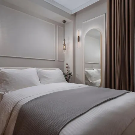 Mountain Pine Luxury Florina