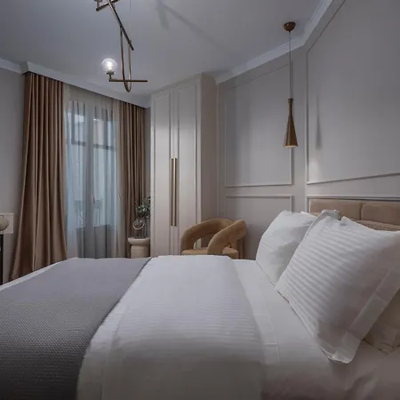 מלון דירות Mountain Pine Luxury פלורינה