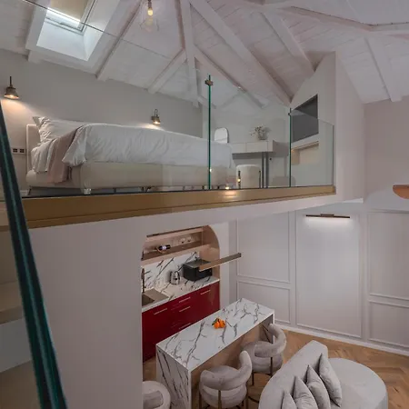 Ξενοδοχείο με διαμερίσματα Mountain Pine Luxury