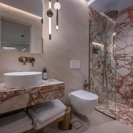 Mountain Pine Luxury מלון דירות פלורינה