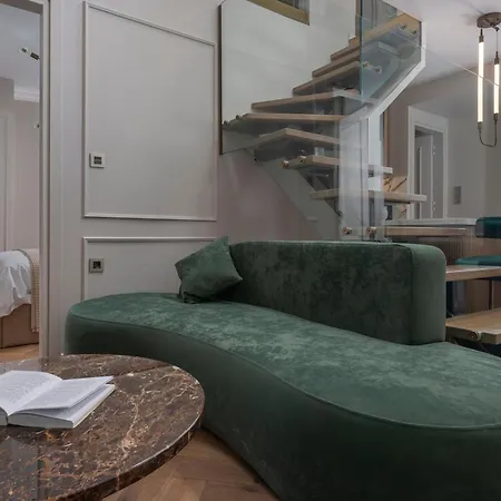 Mountain Pine Luxury 3* Lerin