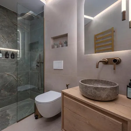 Mountain Pine Luxury פלורינה