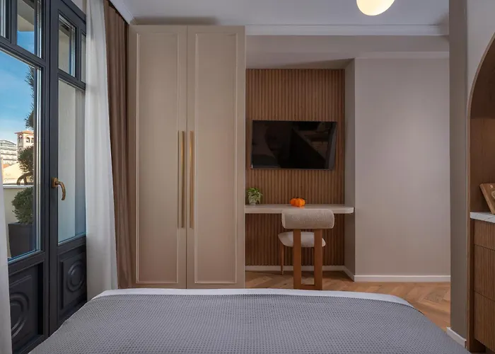 Ξενοδοχείο με διαμερίσματα Mountain Pine Luxury 3*