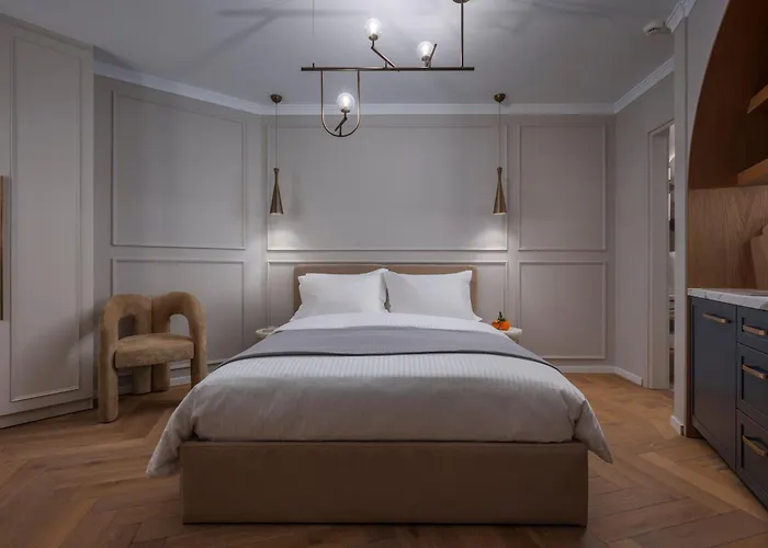 Mountain Pine Luxury Florina