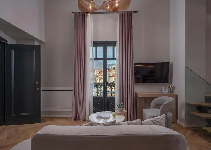 Ξενοδοχείο με διαμερίσματα Mountain Pine Luxury