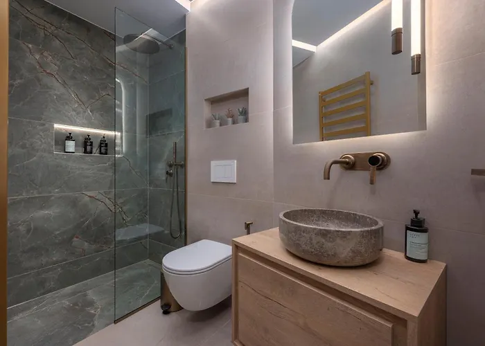 Mountain Pine Luxury Florina